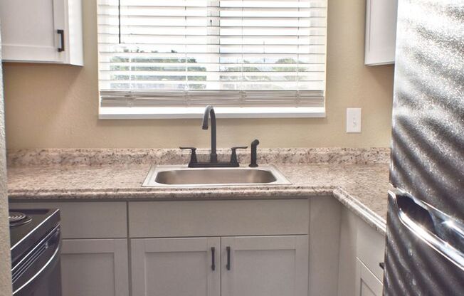 2 beds, 1 bath, 775 sqft, $1,395, Unit 445-28