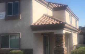 2 Bedroom 1.5 Bath  Move in Ready in North Central Phoenix.