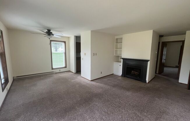 2 beds, 1 bath, 950 sqft, $1,700, Unit 7579CD - HPCI, II