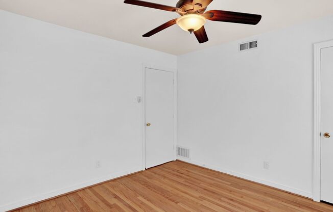 Convenient Living in Dallas – 3BR/2BA Home with Great Location