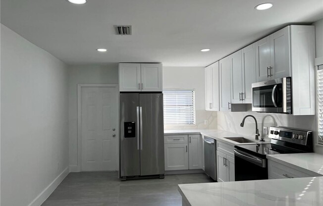 78 NW 52 ST