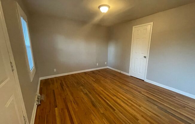 $0 DEPOSIT OPTION!COZY TWO BEDROOM! CLOSE TO ANSCHUTZ CAMPUS AND EASY ACCESS TO DOWNTOWN DENVER!