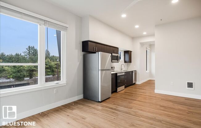 3 beds, 2 baths, 1,254 sqft, $2,100, Unit E336