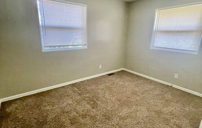 Ravencroft2915 is a 3-bedroom, 1-bath home in the Smallwood area of Charlotte, NC, located minutes from Uptown