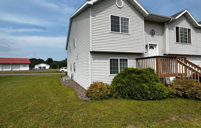 3 beds, 2 baths, $1,475