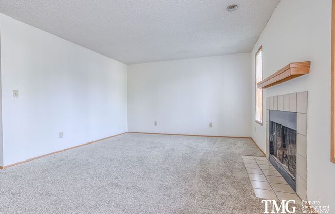 1 bed, 1 bath, 798 sqft, $1,350, Unit C14