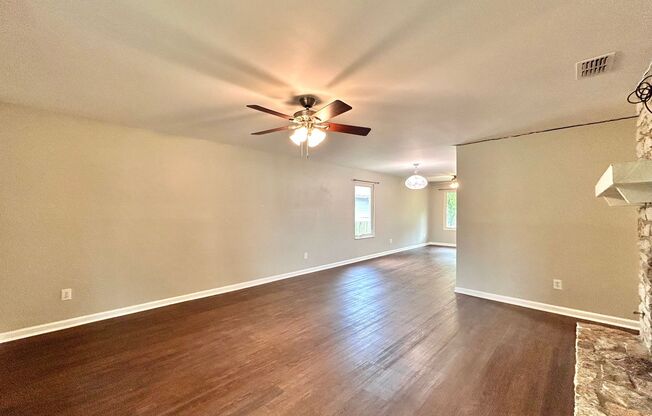 Beautiful 3 BR / 2 BA Home for Rent in Austin!