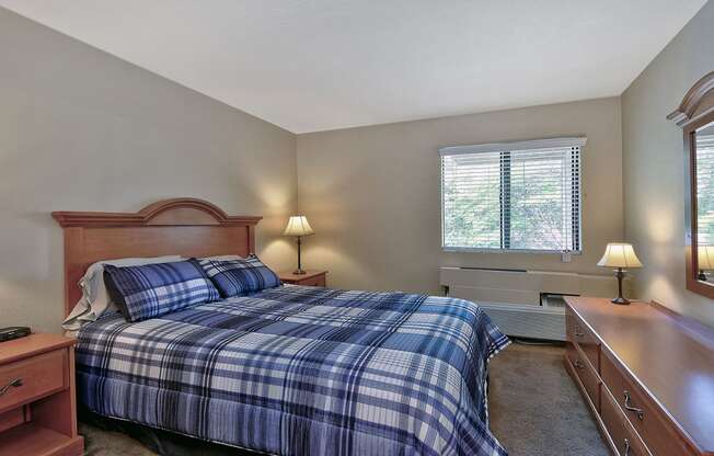 Large Bedroom at CENTREPOINTE, California, 92324