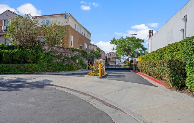 1309 SONGBIRD WAY