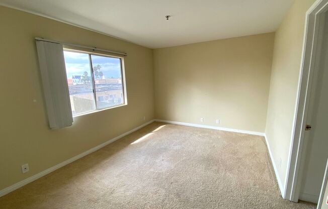 1 bed, 1 bath, $2,200, Unit 401