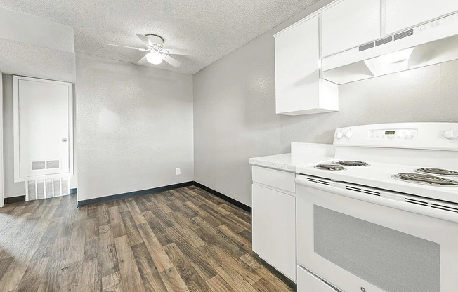 e6f7d8fbe12bb8d744ac7778f98fd192-1920w