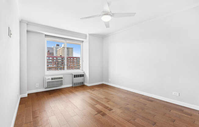 1 bed, 1 bath, 949 sqft, $5,450, Unit 19X