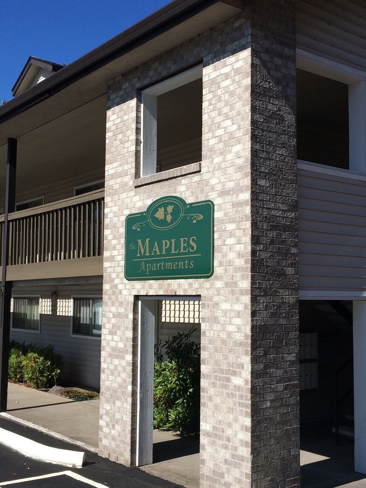 803 - The Maples