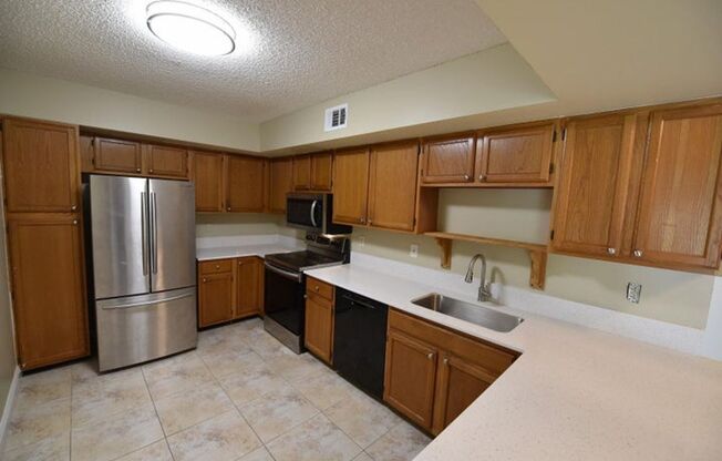 3 beds, 2 baths, $3,000, Unit # L 208