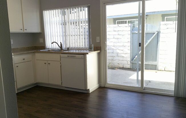 1 bed, 1 bath, 690 sqft, $1,400, Unit 54