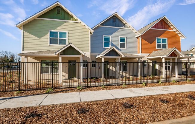 Floral East Apartment Homes