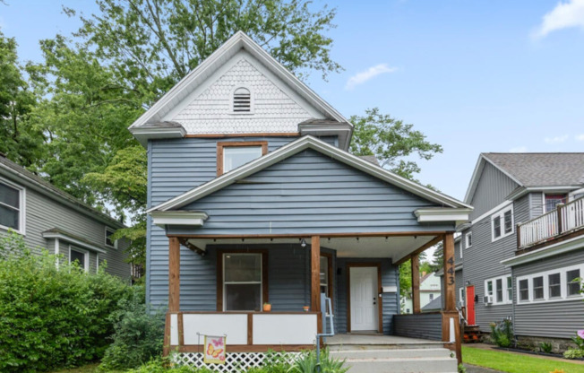 443 Barth SE - Beautifully remodeled home