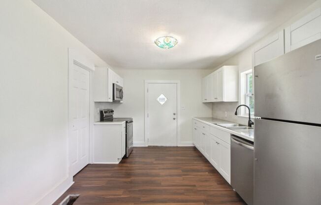 Charming 2BR/1Bth bungalow in Atlanta