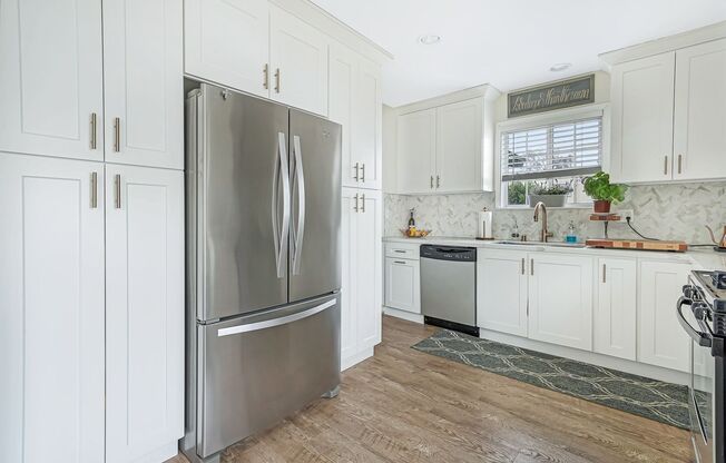 A beautiful  home in North Hollywood is now Available!