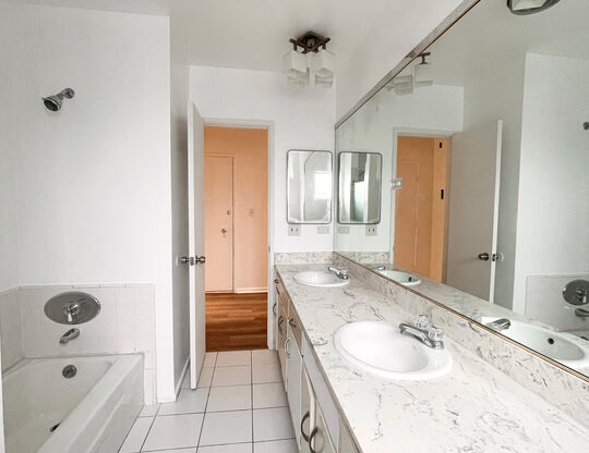2 beds, 1.5 baths, 1,350 sqft, $3,000, Unit 5