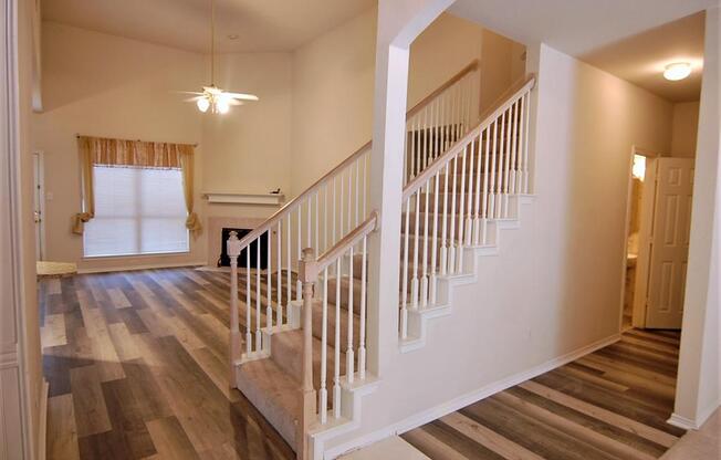1711 CHATHAM LN