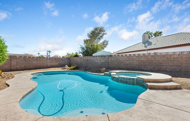 3 beds, 2 baths, $2,790