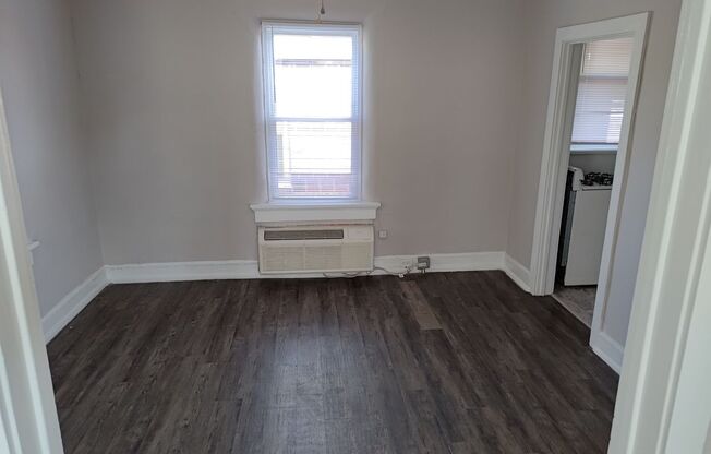 1 bed, 1 bath, 520 sqft, $775, Unit 26 E