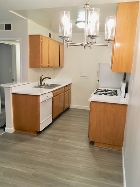 1 bed, 1 bath, 648 sqft, $2,100