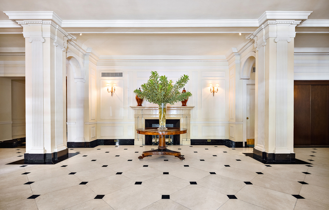 525 PARK AVE