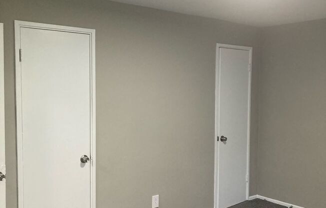 3 beds, 1 bath, 1,400 sqft, $1,620, Unit 1481-10