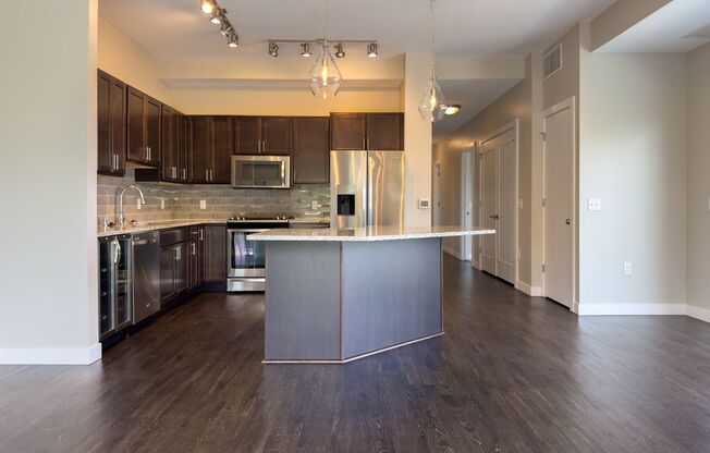 2 beds, 2.5 baths, 1,575 sqft, $3,250