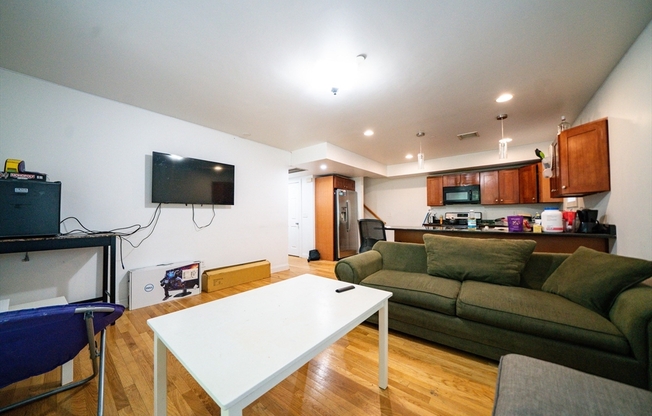 63 B CIRCUIT ST