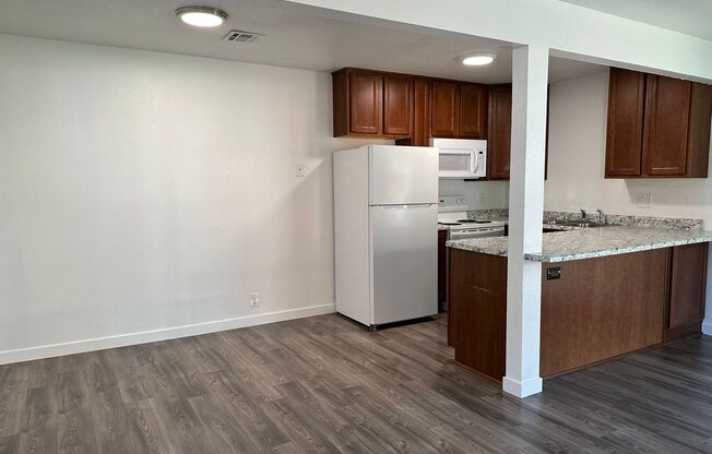 2 beds, 1.5 baths, $1,295