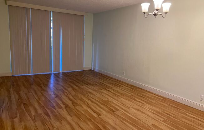 Pretty 1st Floor Davie Condo