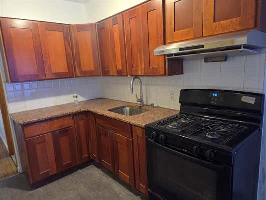8631 DEXTER CT