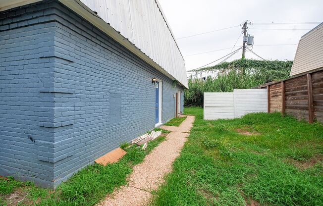 2217 Mission Hill Dr