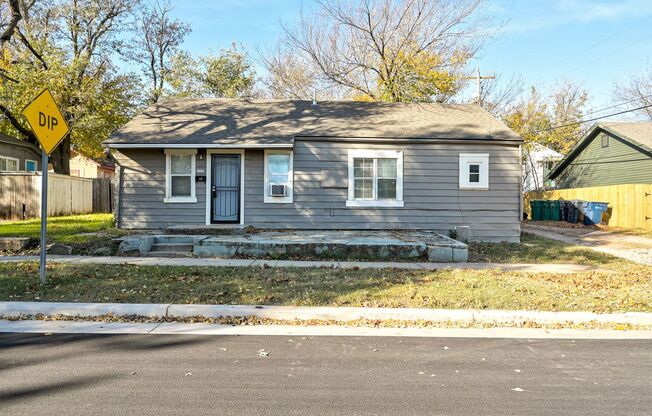 Charming 2-Bedroom Home with Modern Updates and Spacious Backyard