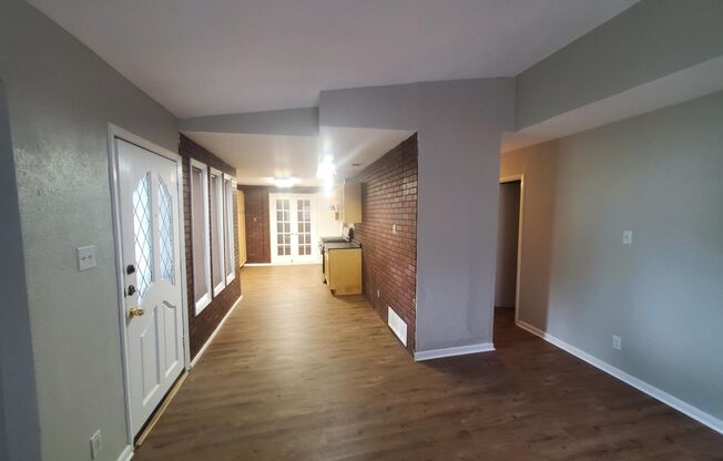 3 beds, 1 bath, $1,625