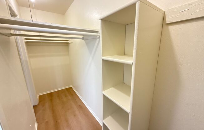 2 beds, 1 bath, 924 sqft, $1,875, Unit OPA-252