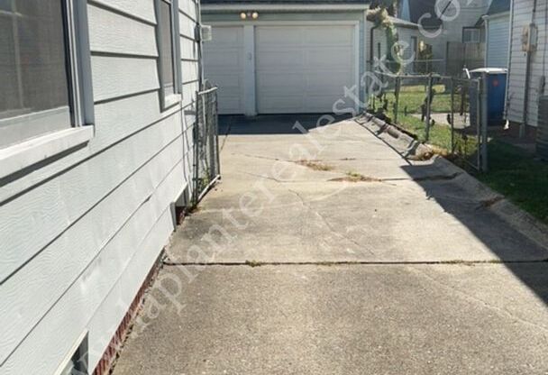 3 beds, 1 bath, $1,350