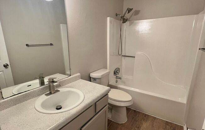 Newly Renovated Duplex - Northwest San Antonio