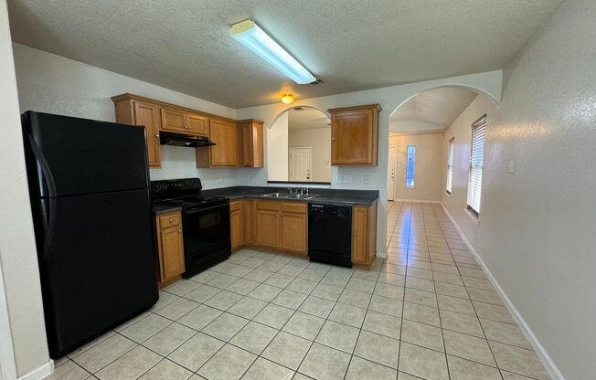 2 beds, 2 baths, $1,400