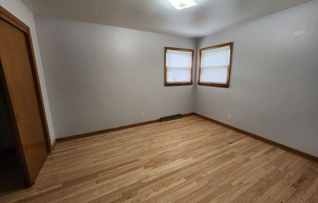 DG - 4520-4522 N 84th Street