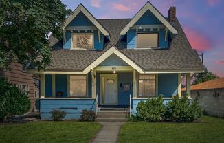 808 W Augusta Ave