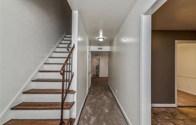 3 beds, 1.5 baths, $1,825, Unit Unit E