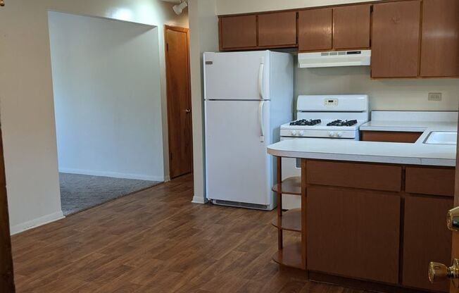 2 beds, 1 bath, 1,000 sqft, $1,375, Unit 2B