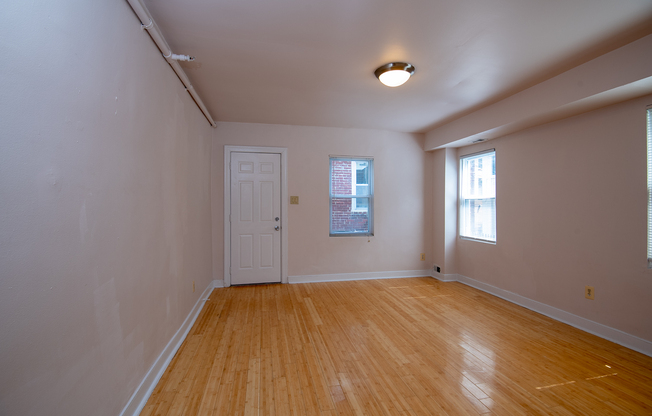 1123 5 ST NW