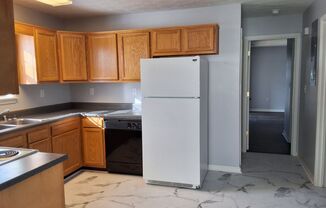 2 beds, 2 baths, 900 sqft, $1,005, Unit C