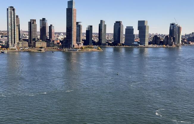 1 bed, 1 bath, 700 sqft, $4,400, Unit 25B