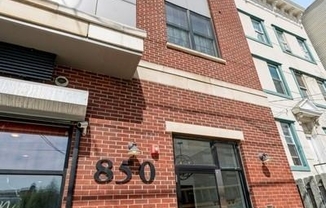 850 NEWARK AVE